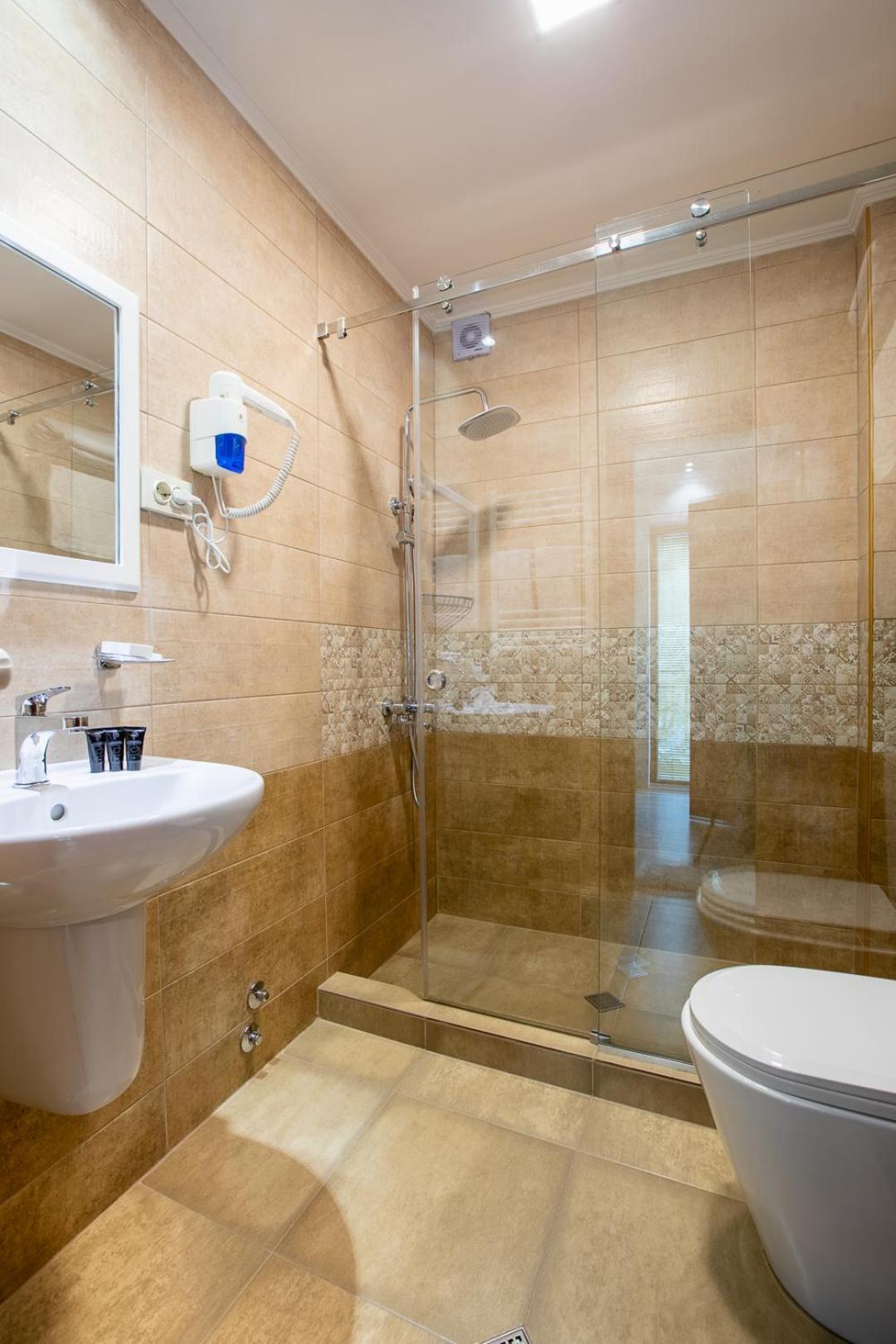 Hotel Gold Tower Mestia Quarto foto